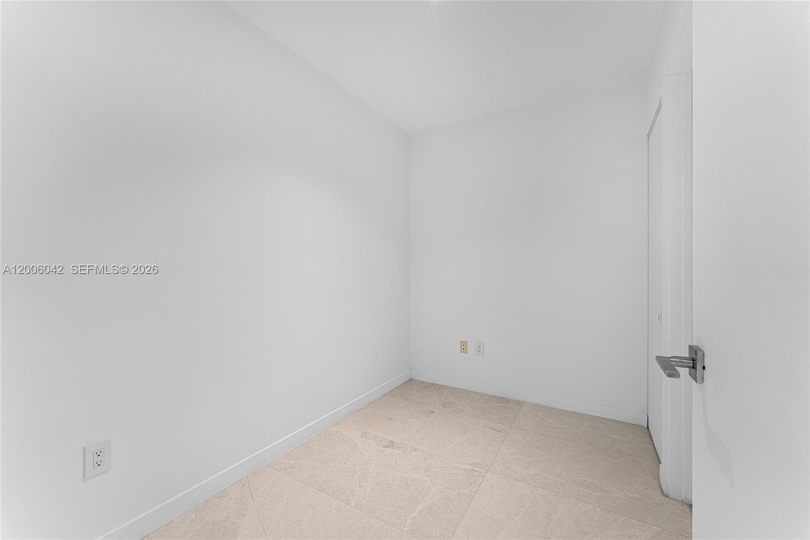 3131 NE 7th Ave, Miami FL 33137 — 37