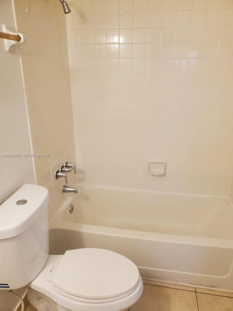 8260 NW 5th Ter # 341, Miami FL 33126 — 21