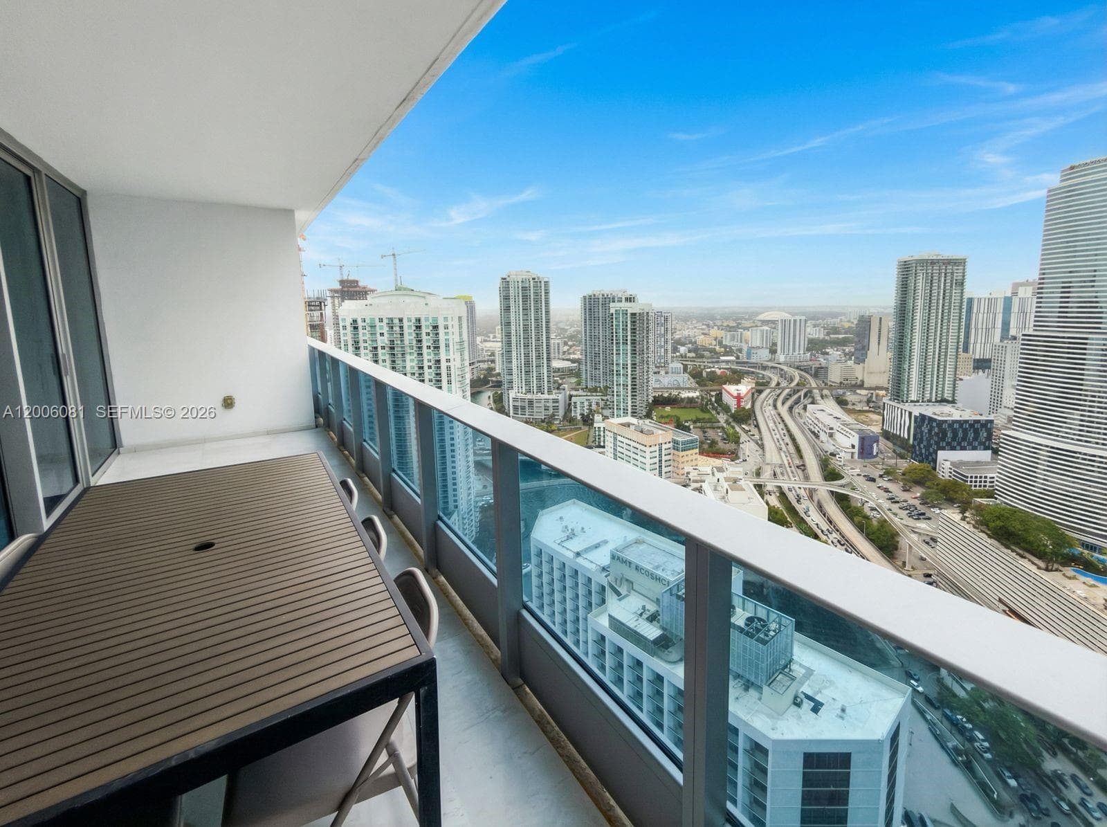 200 BISCAYNE BLVD WAY # 4310, Miami FL 33131 — 10
