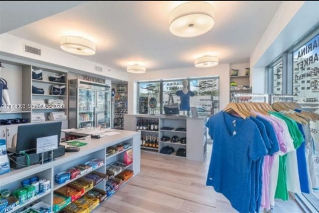 17111 Biscayne Blvd # 909, North Miami Beach FL 33160 — 90