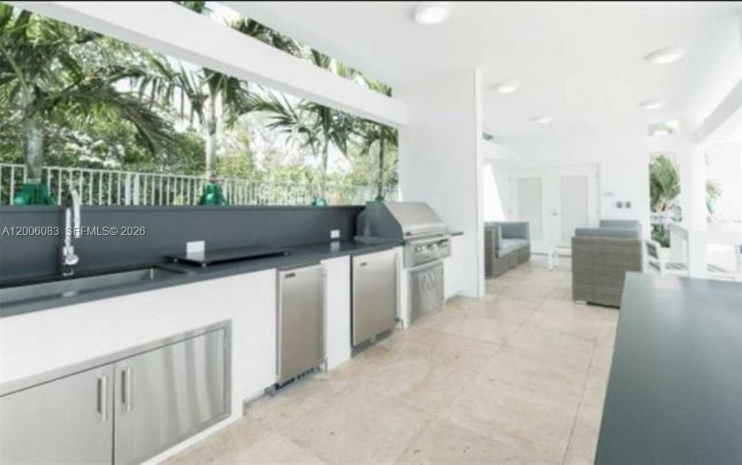17111 Biscayne Blvd # 909, North Miami Beach FL 33160 — 71