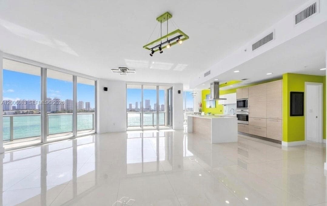 17111 Biscayne Blvd # 909, North Miami Beach FL 33160 — 28