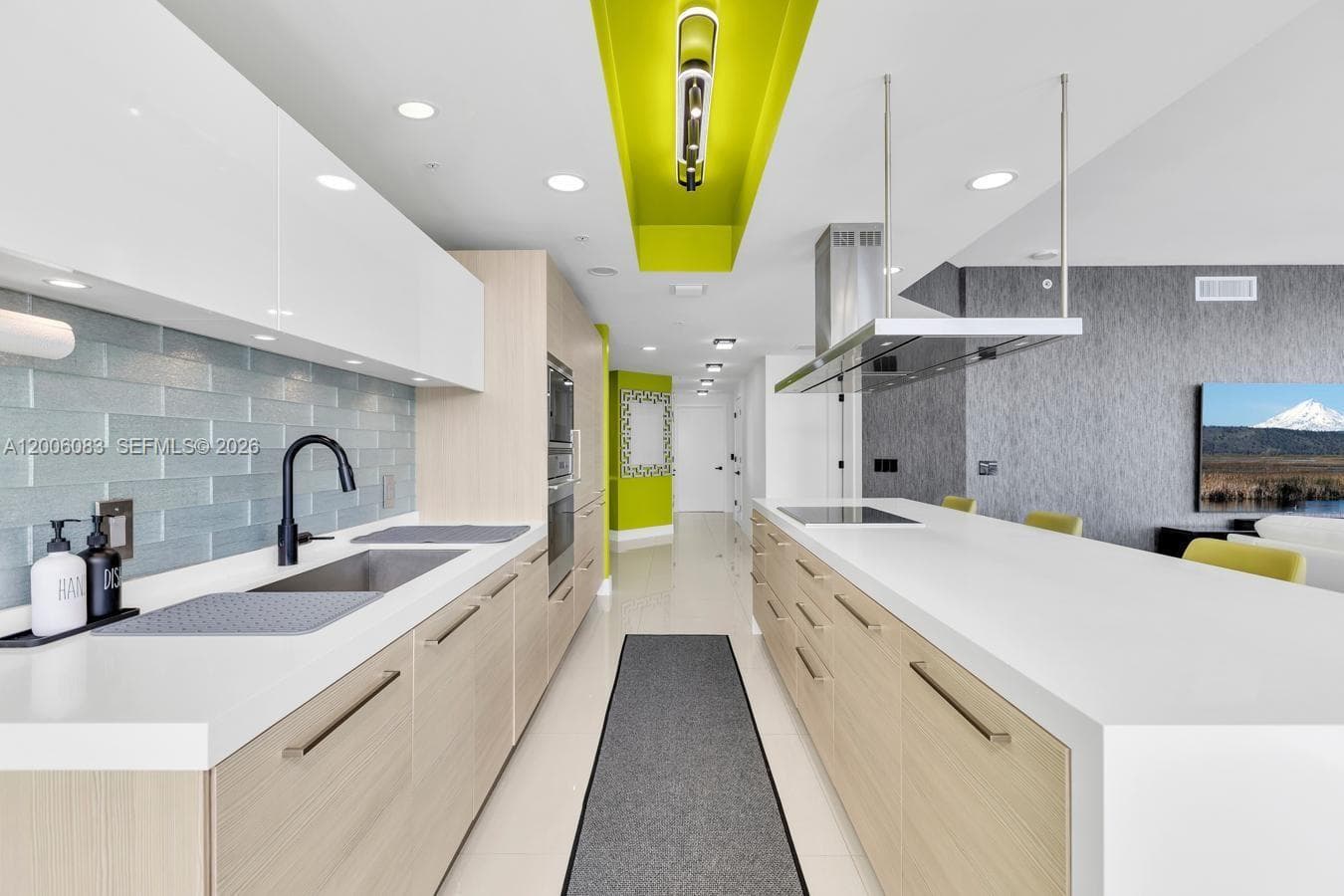 17111 Biscayne Blvd # 909, North Miami Beach FL 33160 — 10