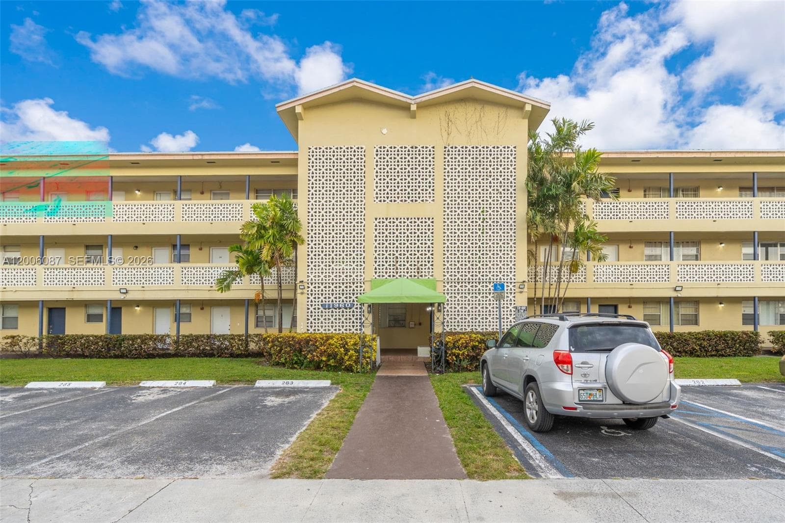 11960 NE 19th Dr # 15, North Miami FL 33181 — 1