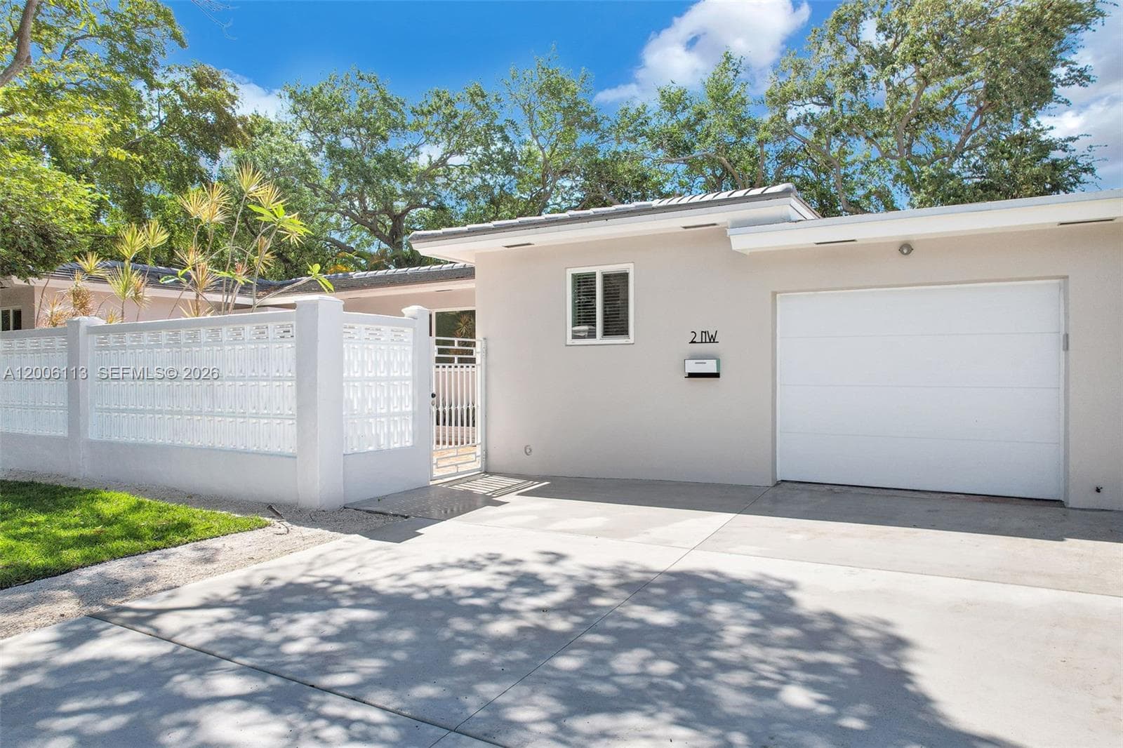 2 NW 89th St, El Portal FL 33150 — 22