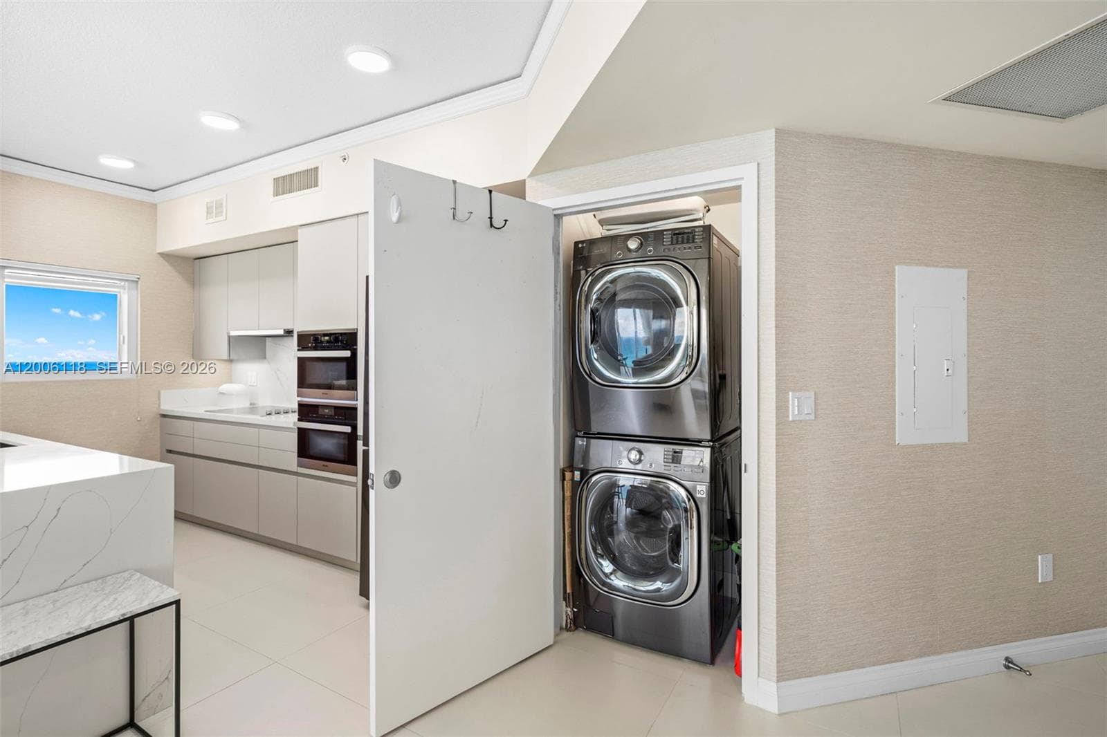 18001 Collins Ave # 2209, Sunny Isles Beach FL 33160 — 23