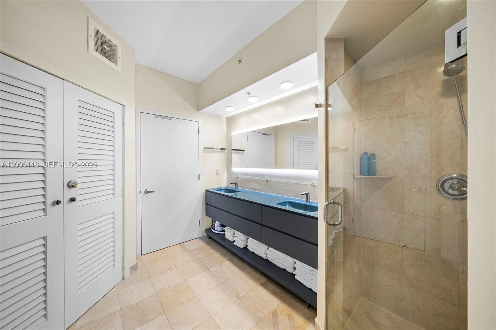 18001 Collins Ave # 2209, Sunny Isles Beach FL 33160 — 22