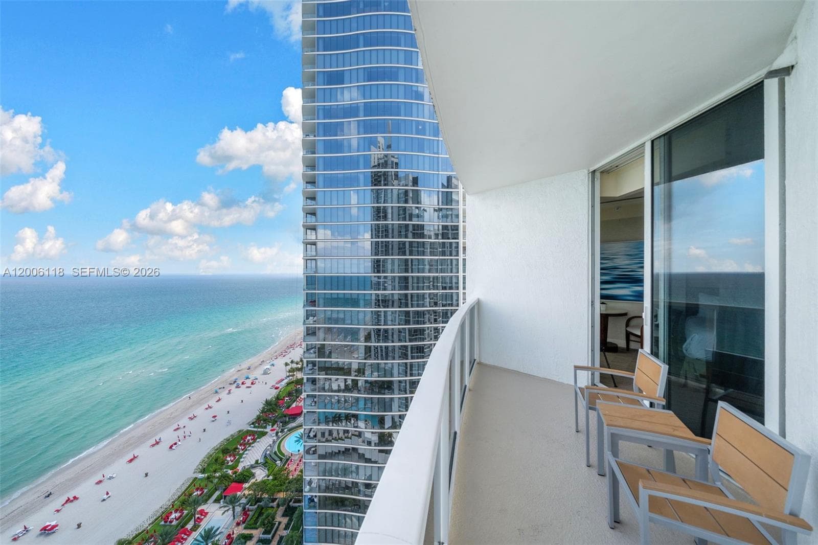 18001 Collins Ave # 2209, Sunny Isles Beach FL 33160 — 32