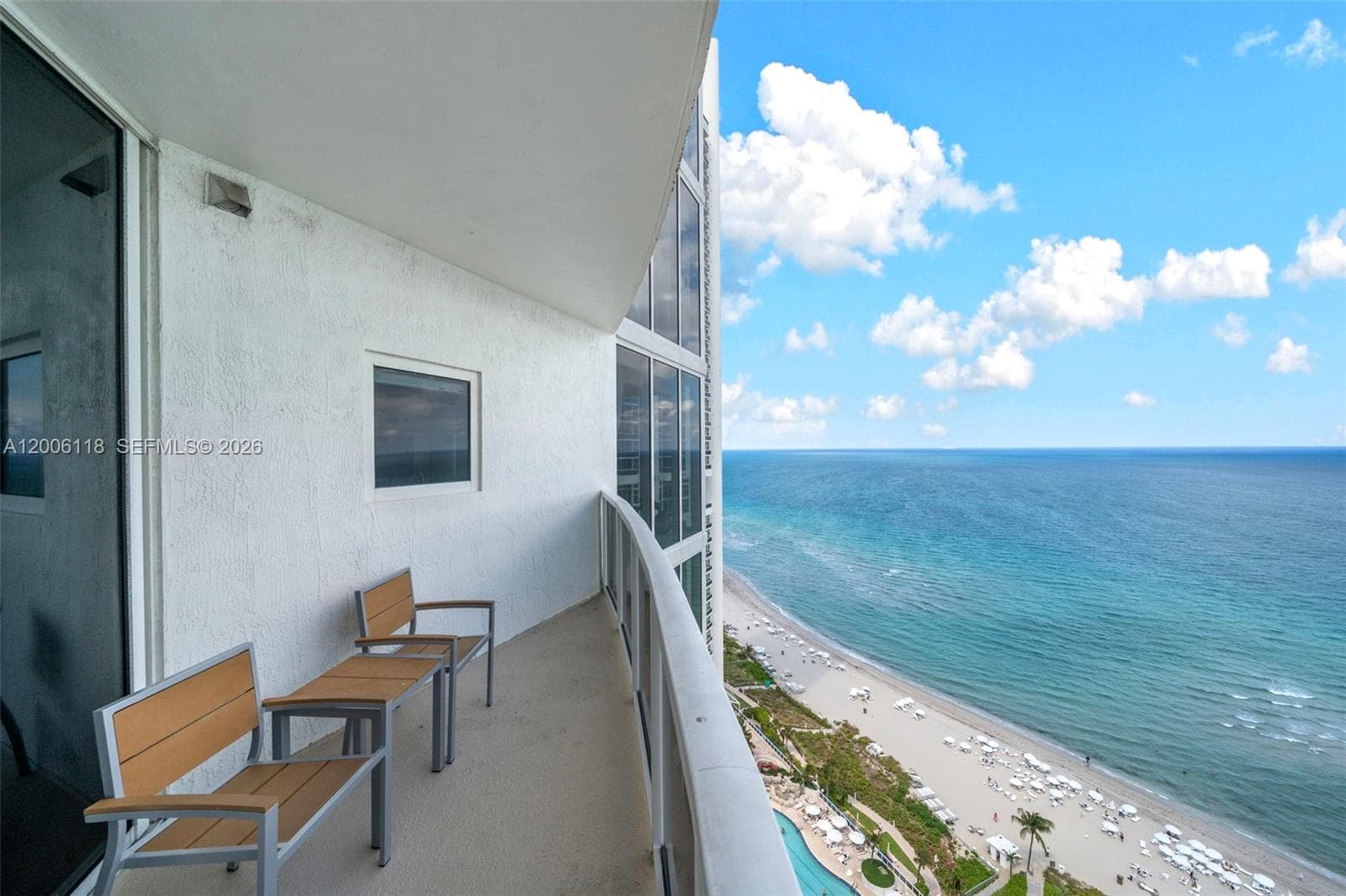 18001 Collins Ave # 2209, Sunny Isles Beach FL 33160 — 33