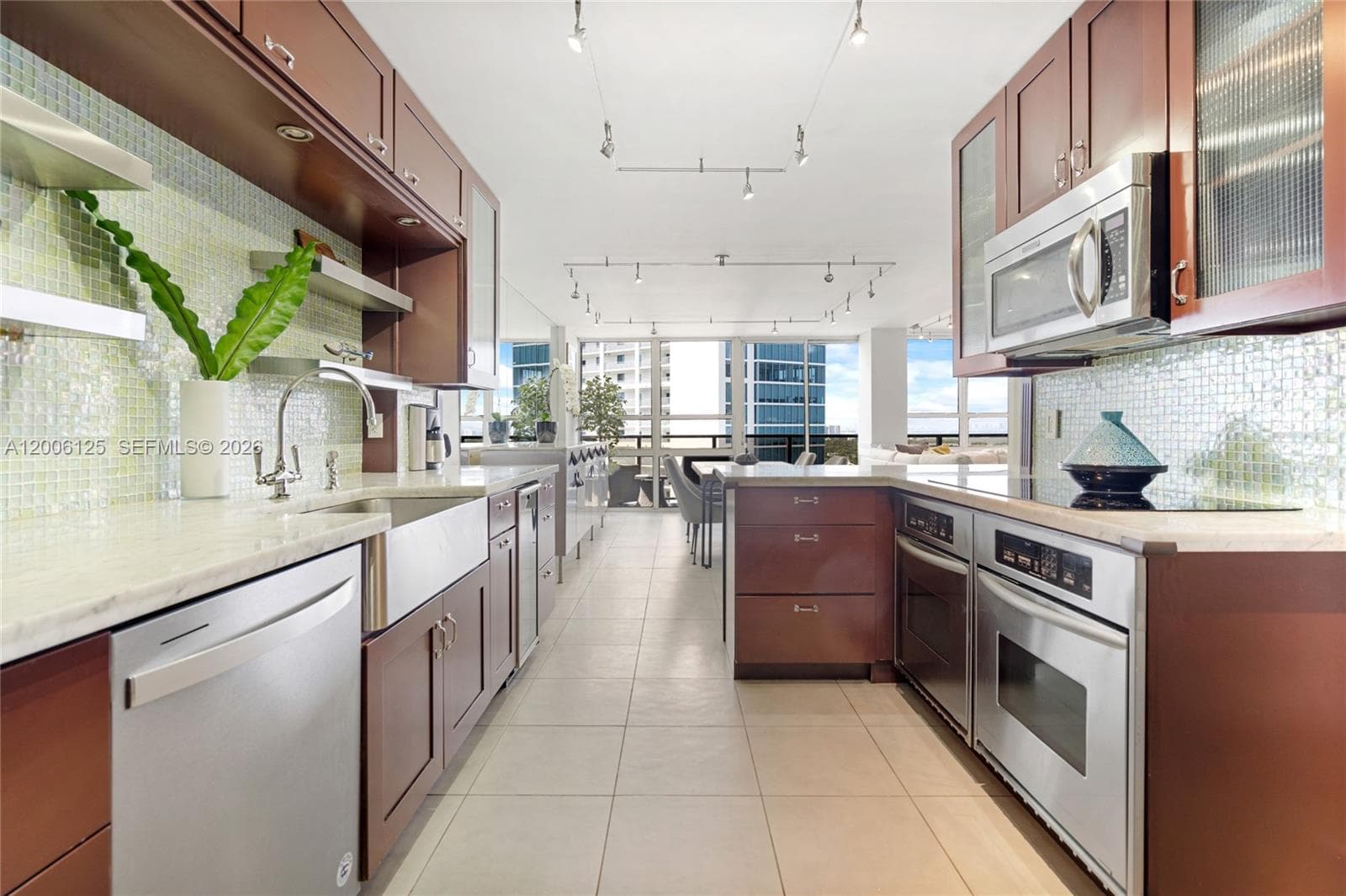 600 NE 36th St, Miami FL 33137 — 2