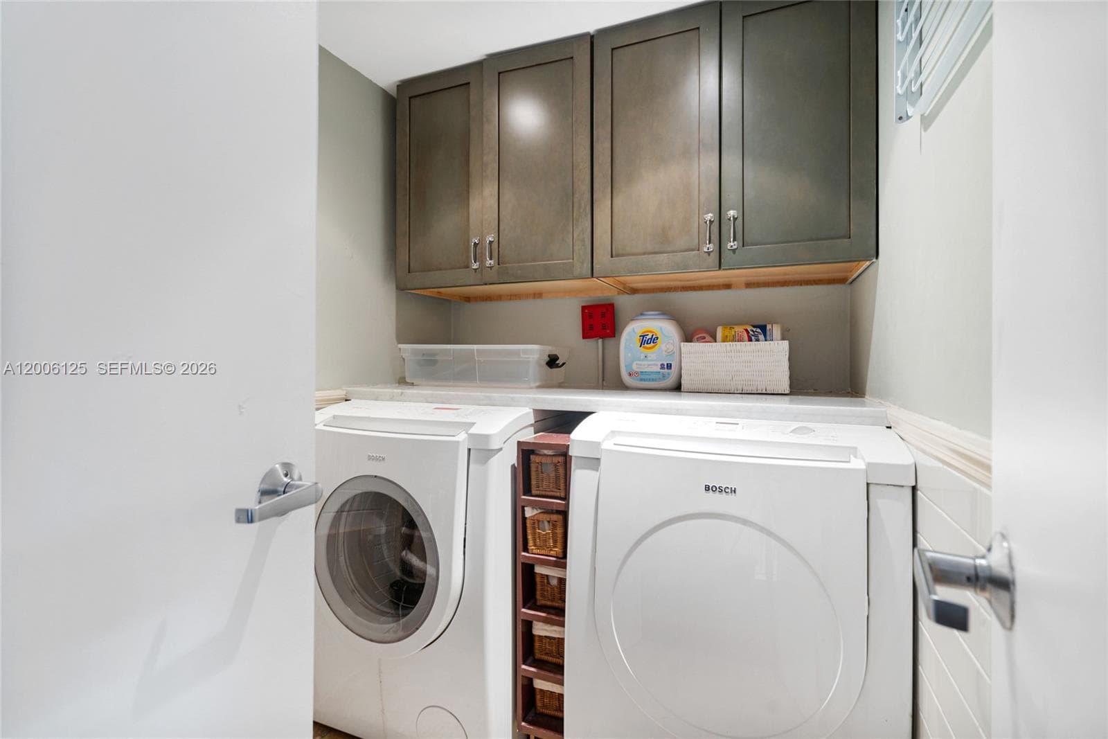 600 NE 36th St, Miami FL 33137 — 24