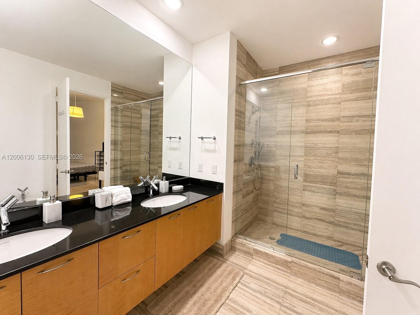 15811 Collins Ave # 3805, Sunny Isles Beach FL 33160 — 16