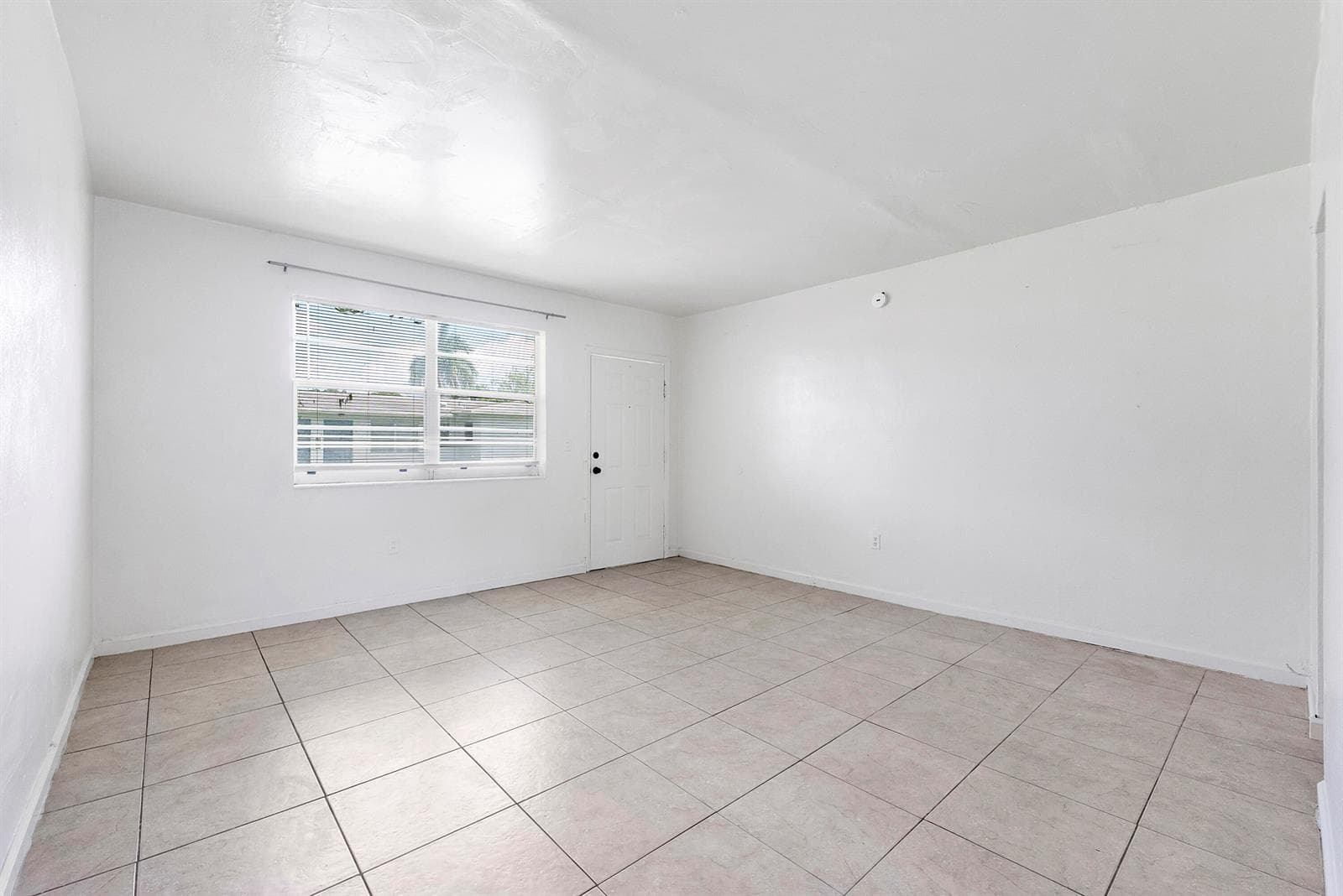 515 NE 150th Street # 3, Miami FL 33161 — 1