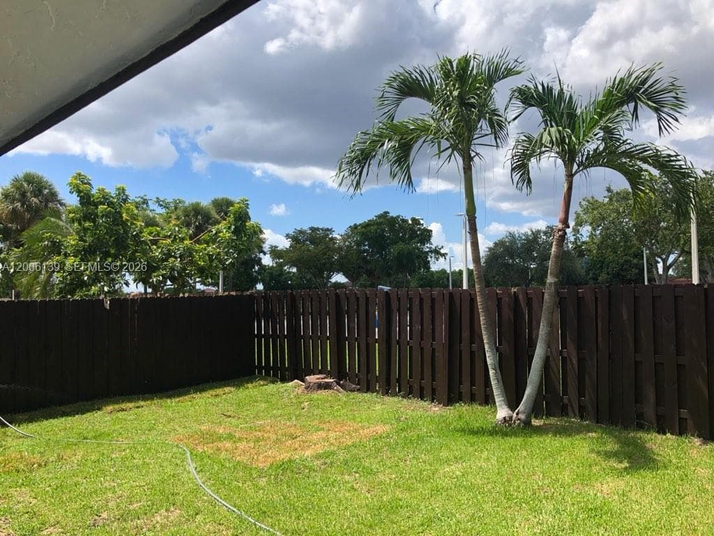 15167 SW 94th Ter # 1, Miami FL 33196 — 12