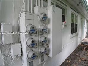 190 NE 90th St # 1, El Portal FL 33138 — 26