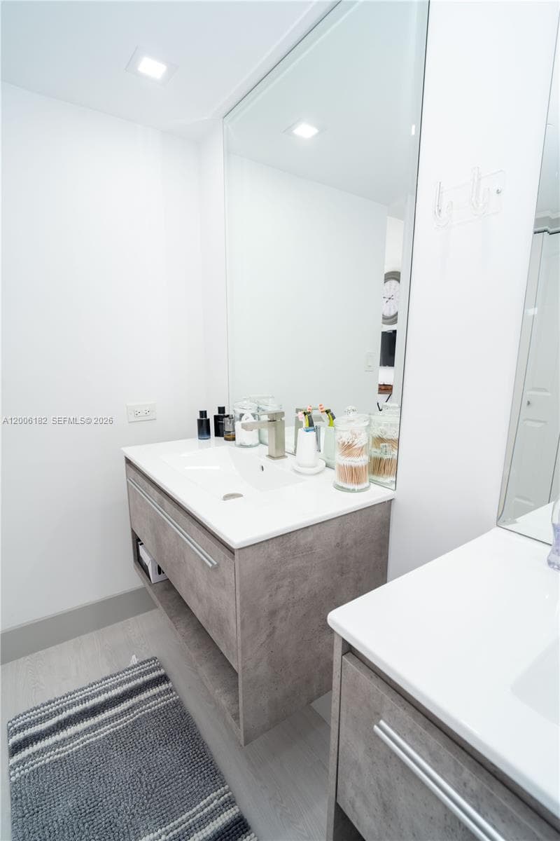 19707 Turnberry Way # 18C, Aventura FL 33180 — 44