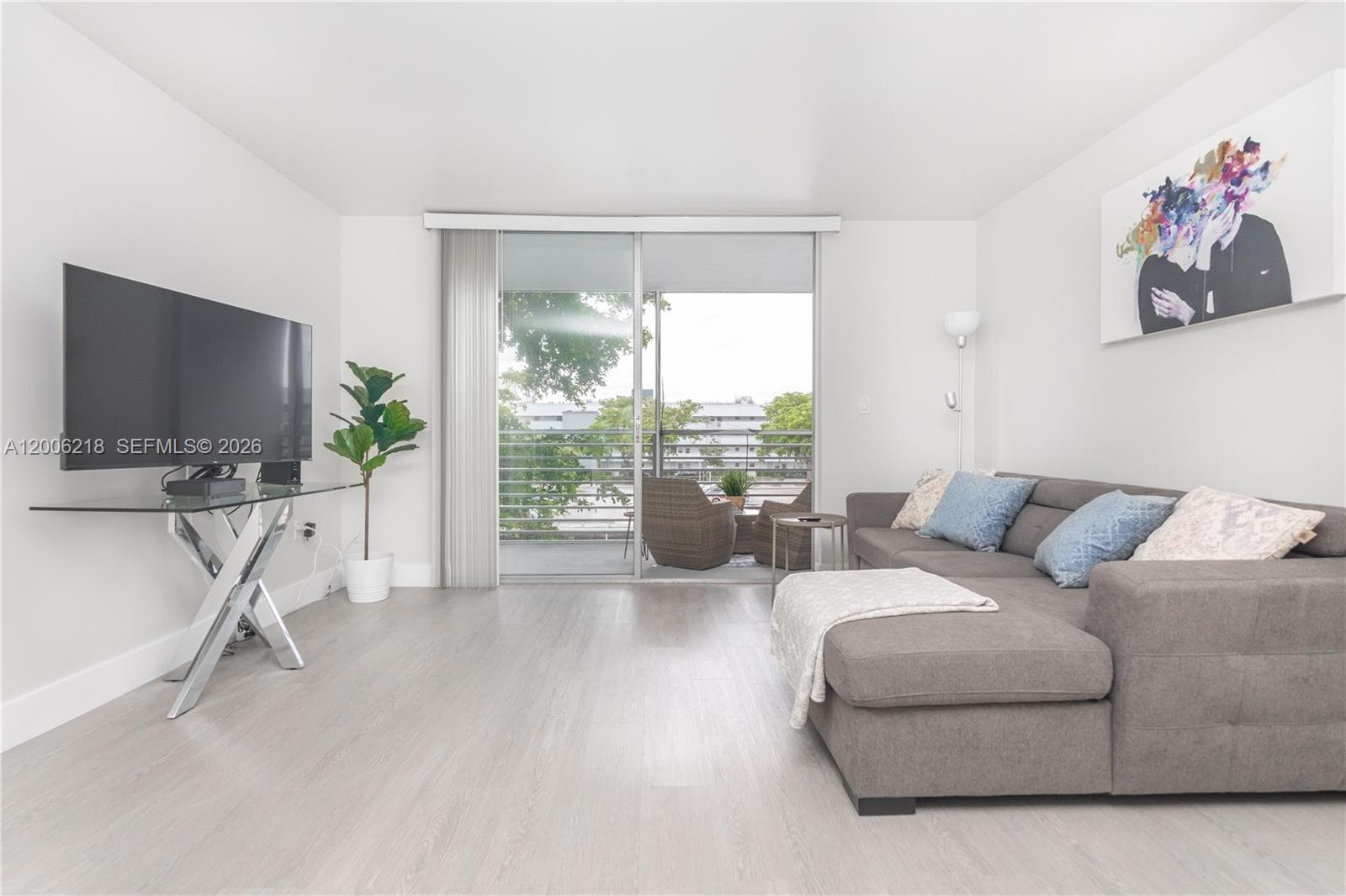 3600 NE 170th St # 308, North Miami Beach FL 33160 — 10