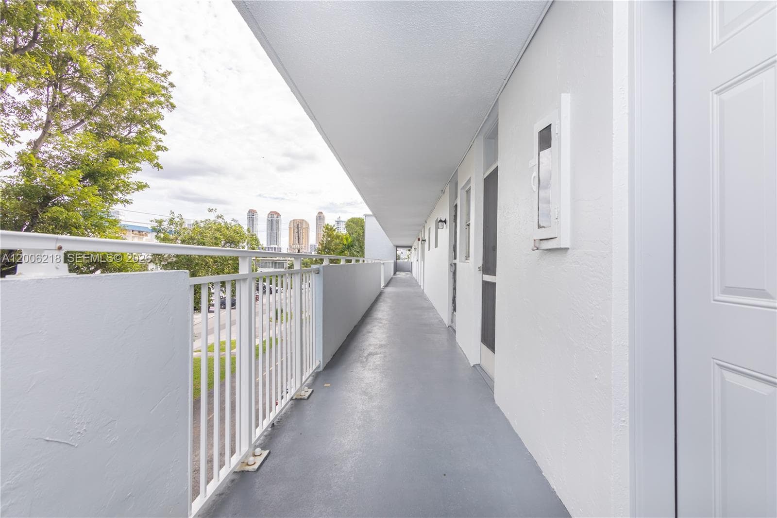 3600 NE 170th St # 308, North Miami Beach FL 33160 — 29