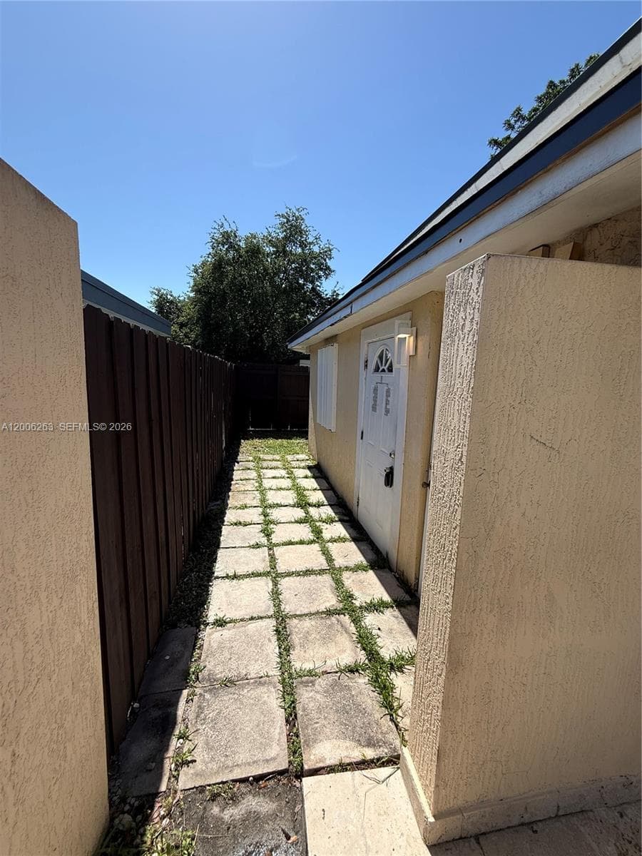 6716 NW 6th Ave # 2, Miami FL 33150 — 18