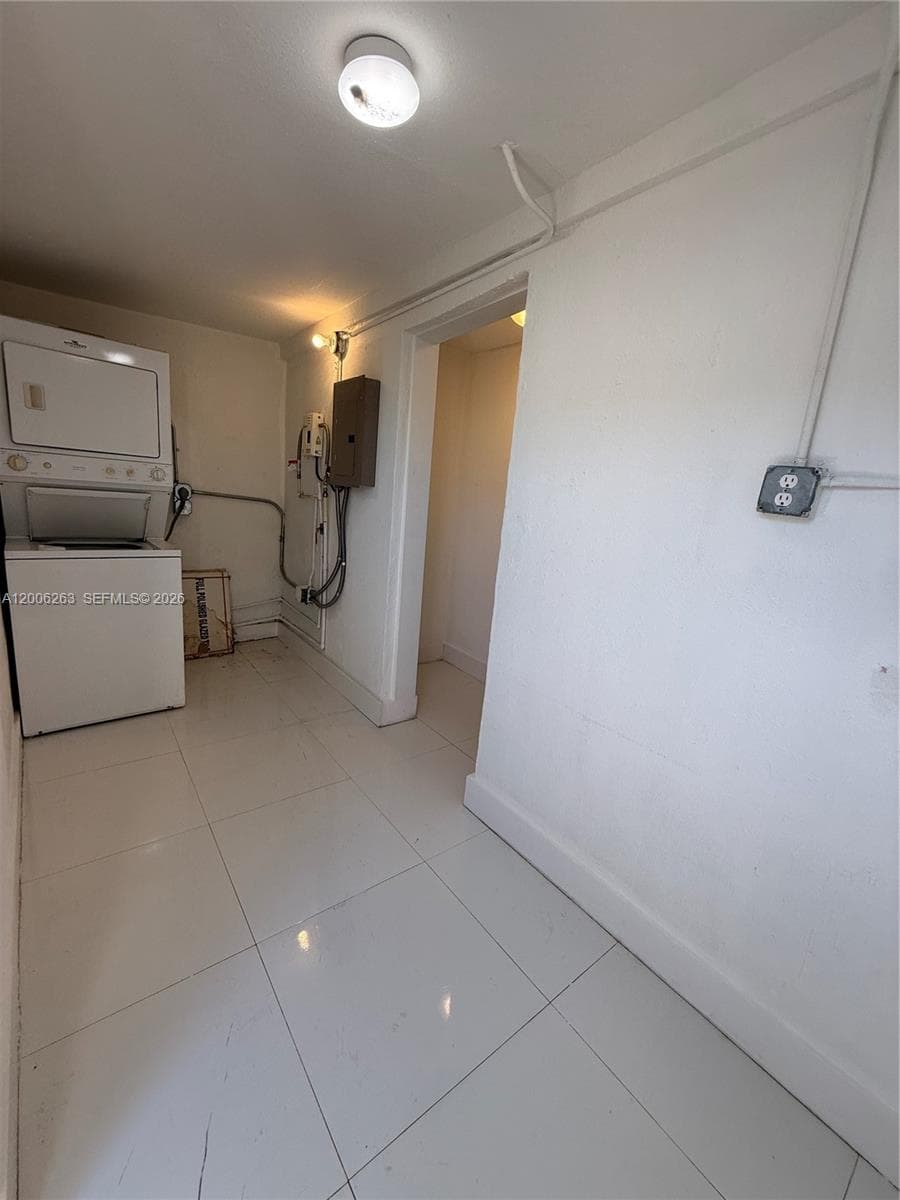 6716 NW 6th Ave # 2, Miami FL 33150 — 8