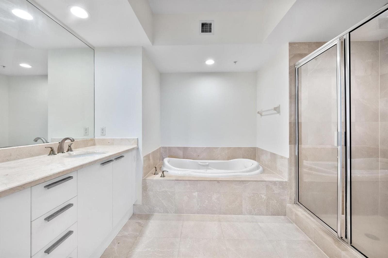 15051 Royal Oaks Lane # 2106, North Miami FL 33181 — 22