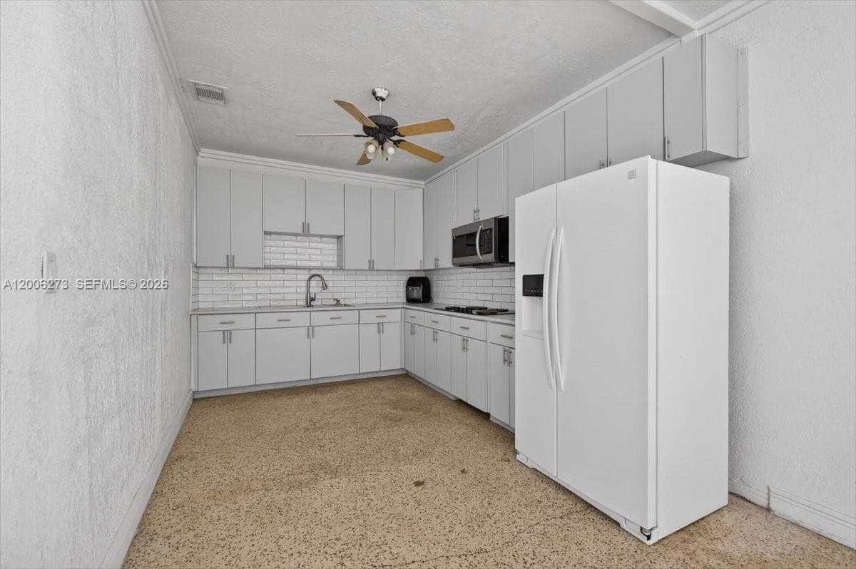 23825 SW 142nd Ave, Homestead FL 33032 — 7