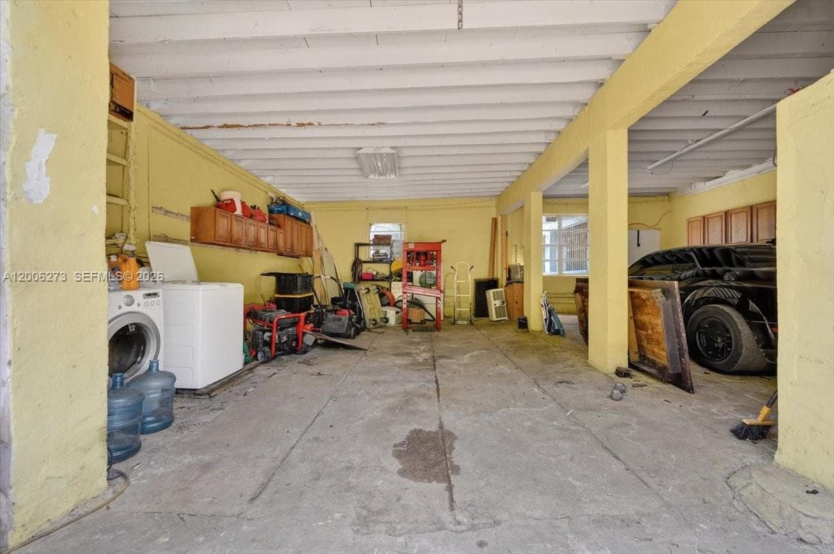 23825 SW 142nd Ave, Homestead FL 33032 — 32
