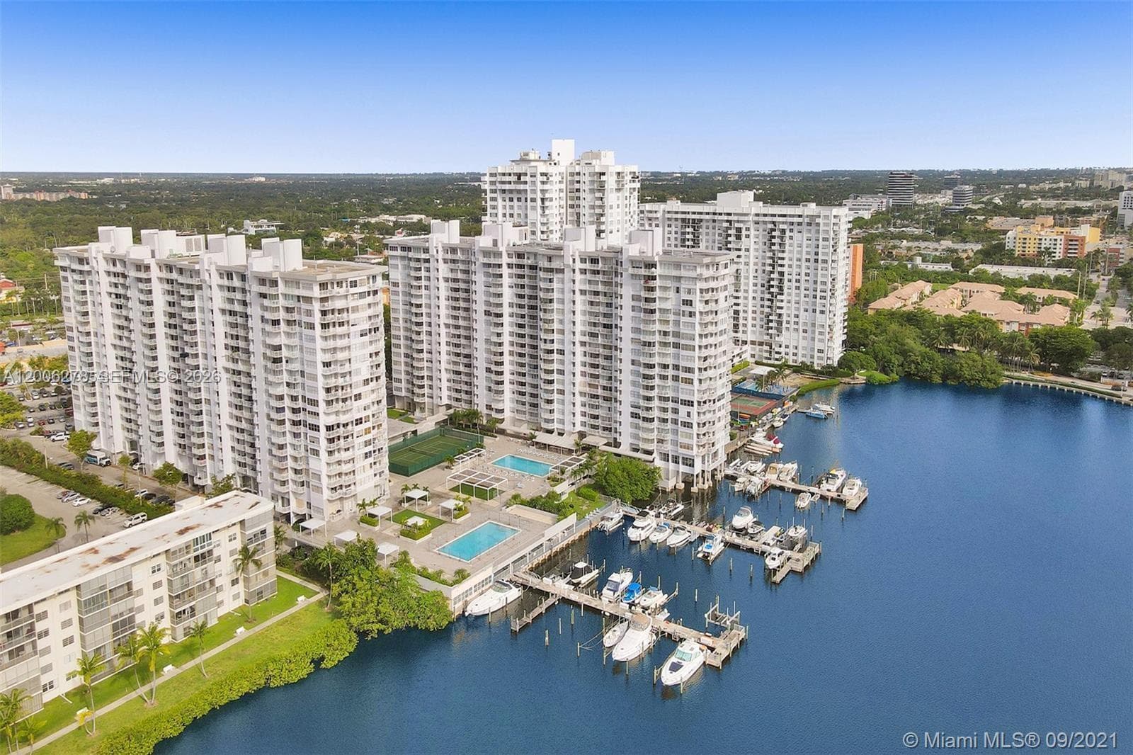 18011 Biscayne Blvd # 402, Aventura FL 33160 — 55