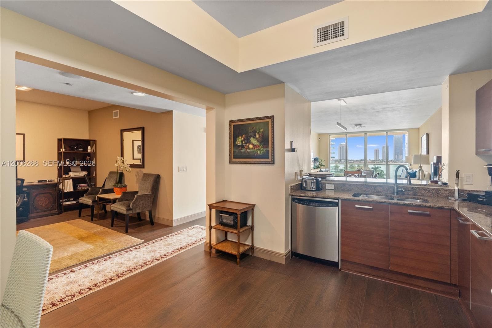 3330 NE 190th St # 712, Aventura FL 33180 — 16