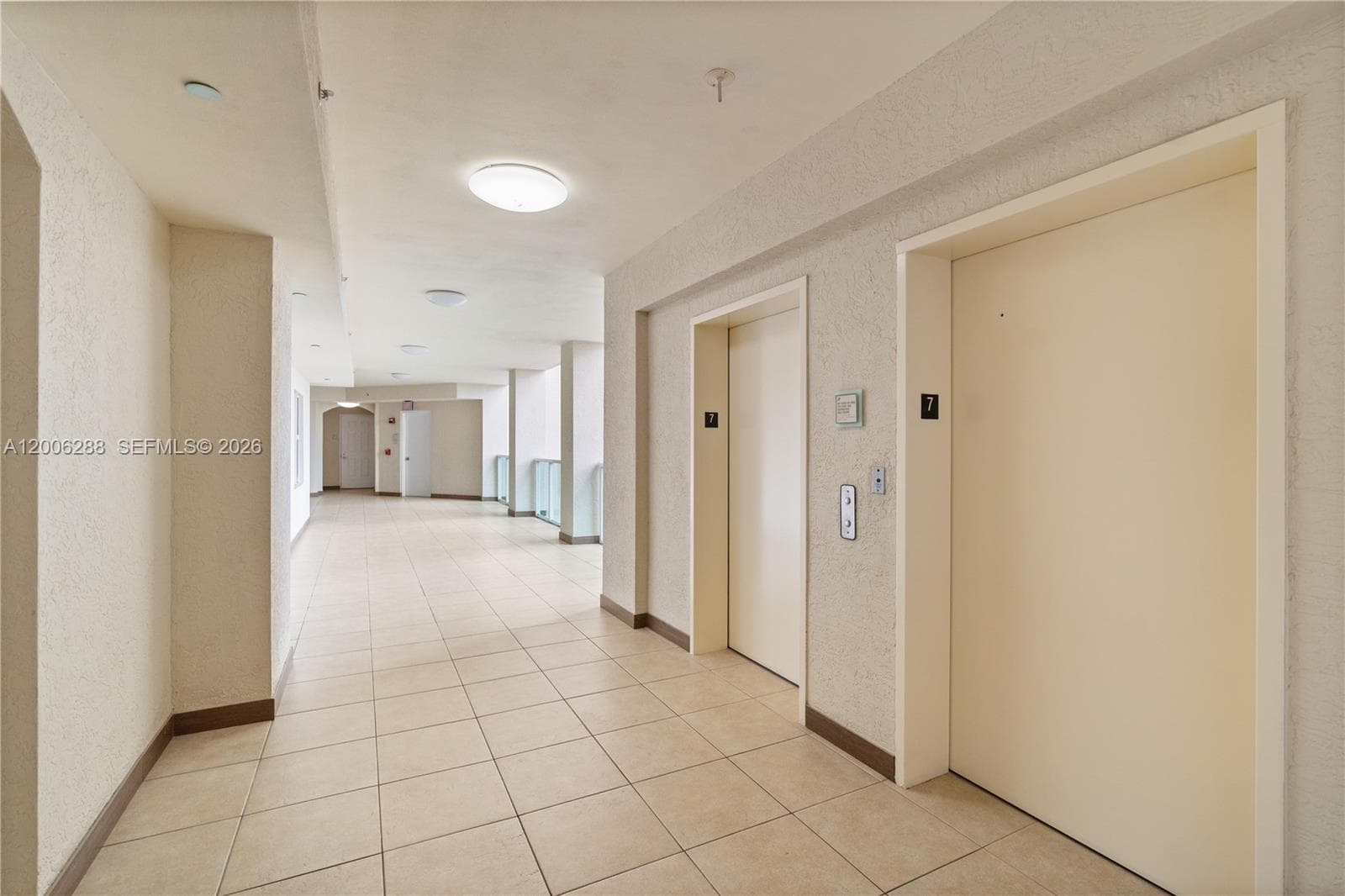 3330 NE 190th St # 712, Aventura FL 33180 — 37