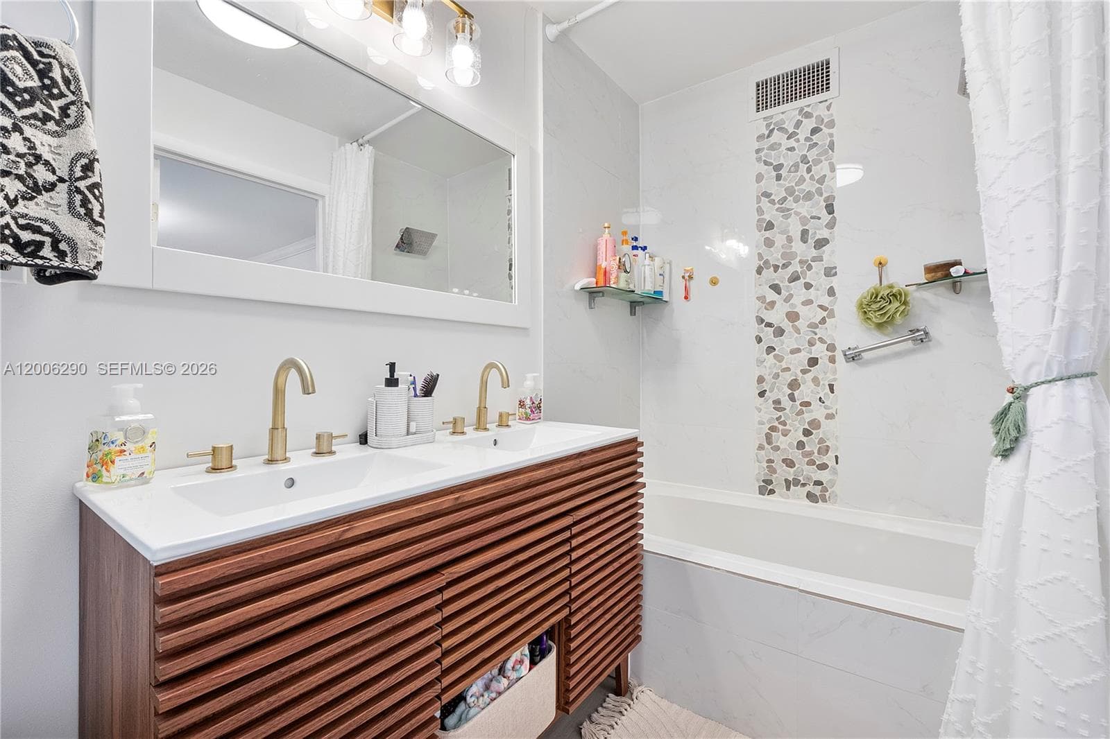 14830 N Spur Dr, Miami FL 33161 — 27