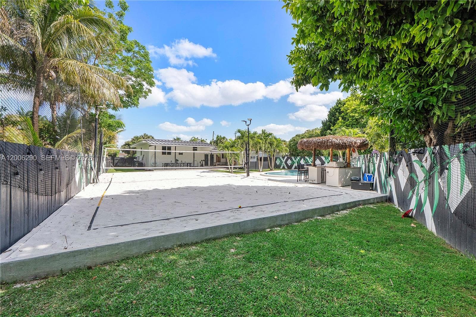 14830 N Spur Dr, Miami FL 33161 — 52