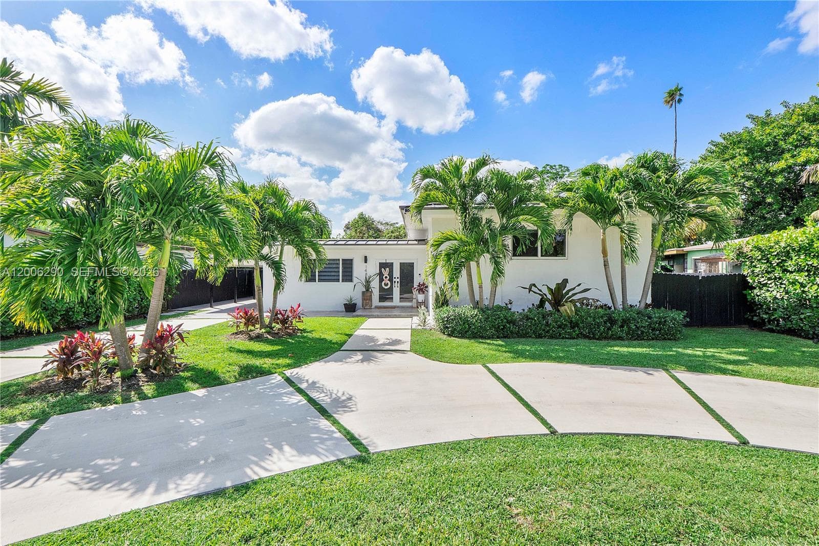 14830 N Spur Dr, Miami FL 33161 — 71