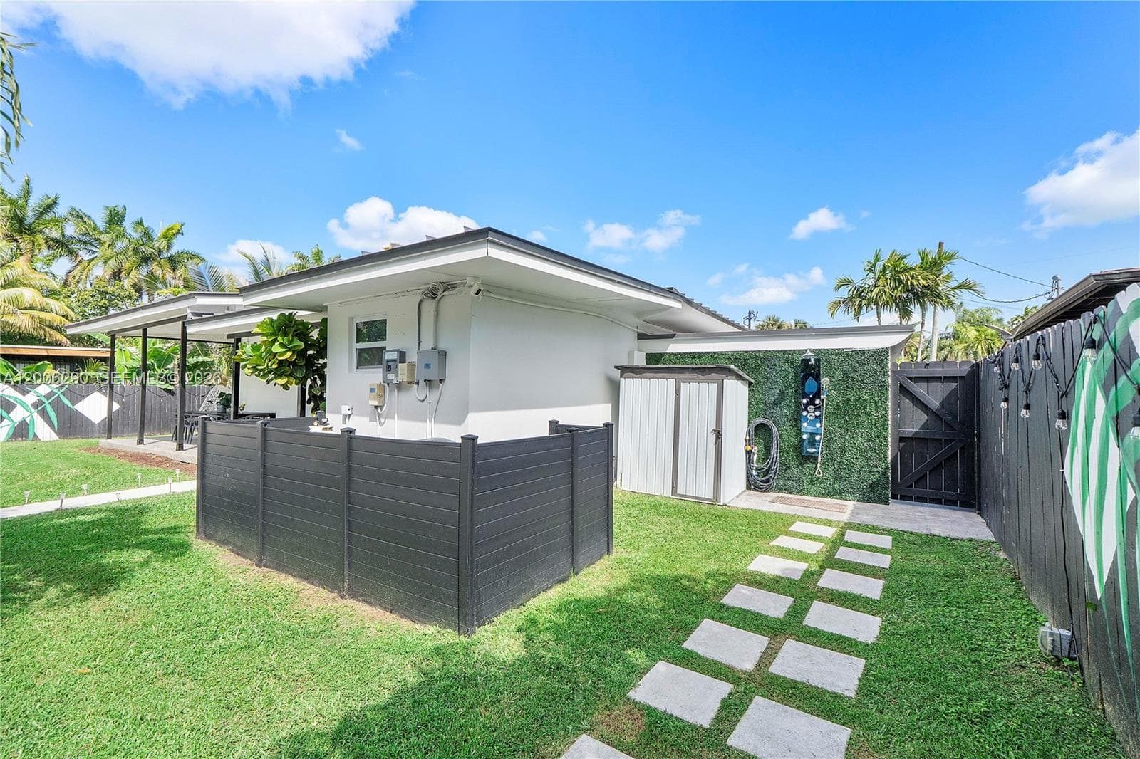 14830 N Spur Dr, Miami FL 33161 — 61