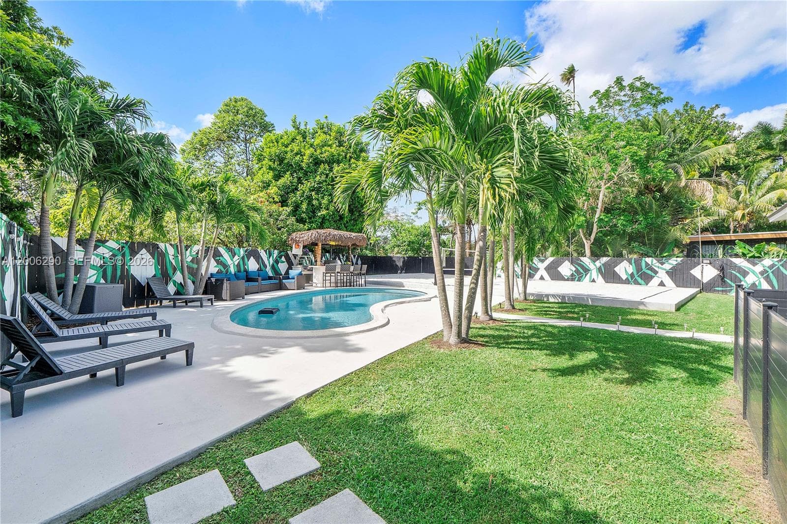 14830 N Spur Dr, Miami FL 33161 — 59