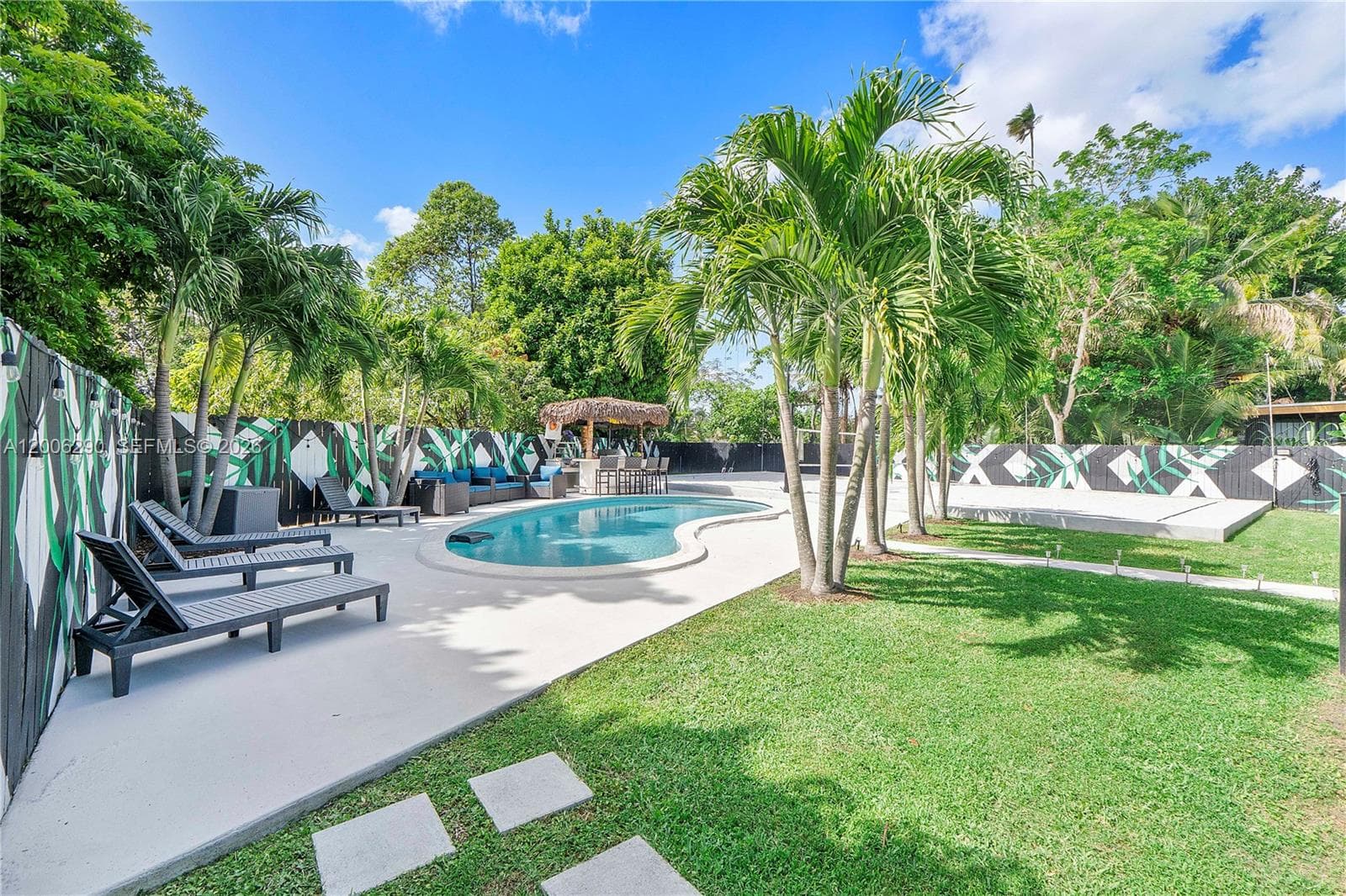 14830 N Spur Dr, Miami FL 33161 — 60