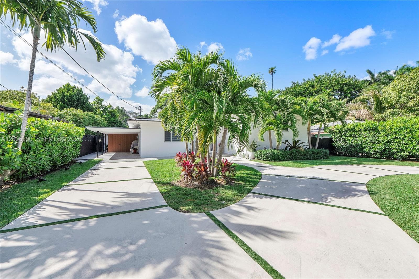 14830 N Spur Dr, Miami FL 33161 — 70
