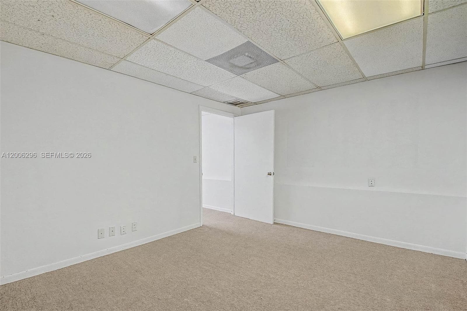 3735 SW 8th St, Coral Gables FL 33134 — 17