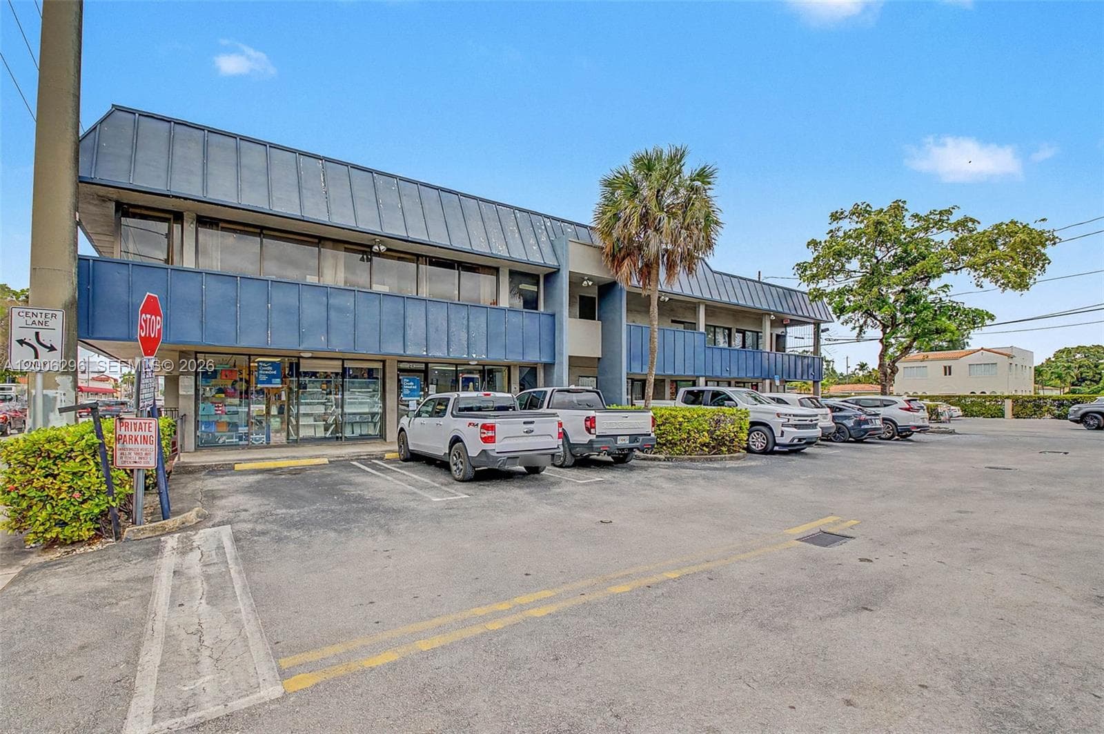 3735 SW 8th St, Coral Gables FL 33134 — 19