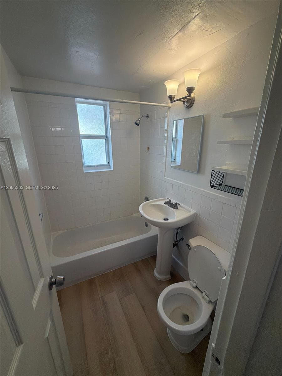 3669 Thomas Ave # 9, Miami FL 33133 — 5