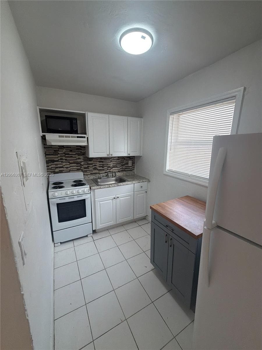 3669 Thomas Ave # 10, Miami FL 33133 — 2