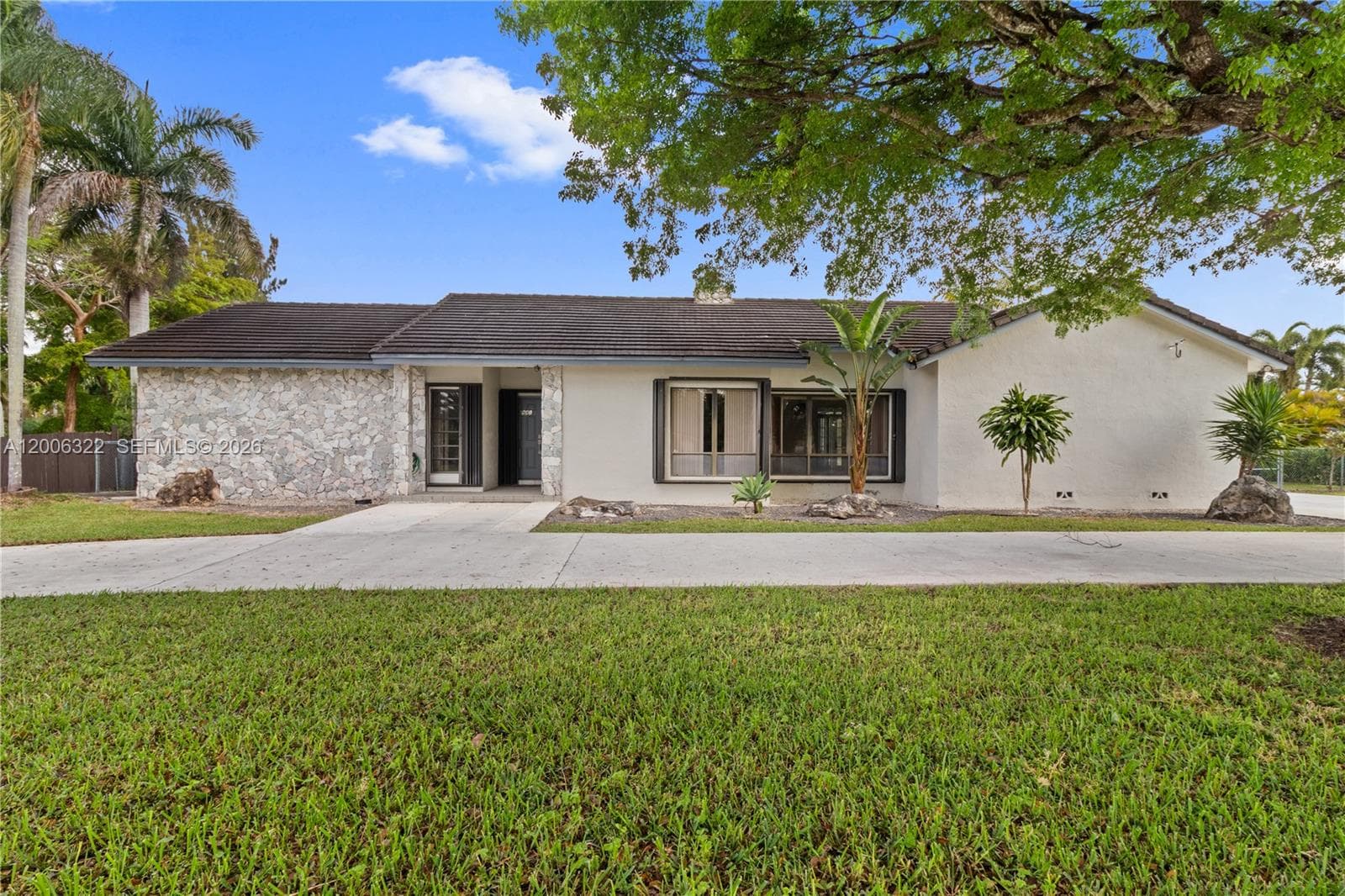 15941 SW 252nd St, Homestead FL 33031 — 2