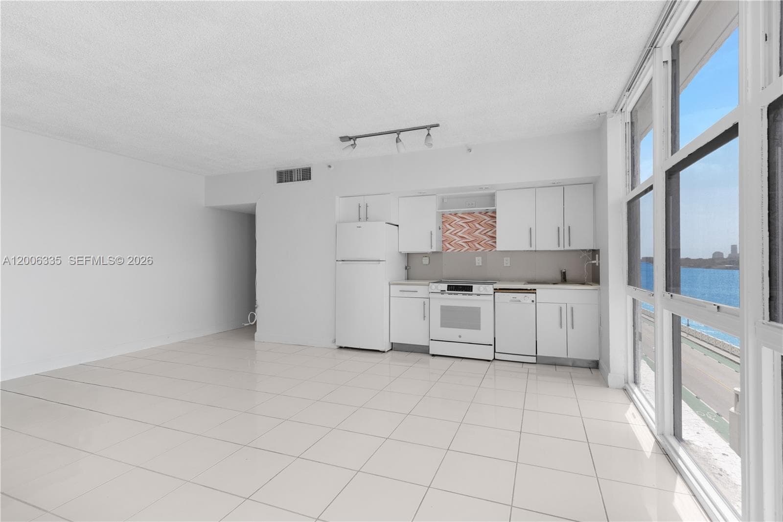 555 NE 15th St # 501, Miami FL 33132 — 14