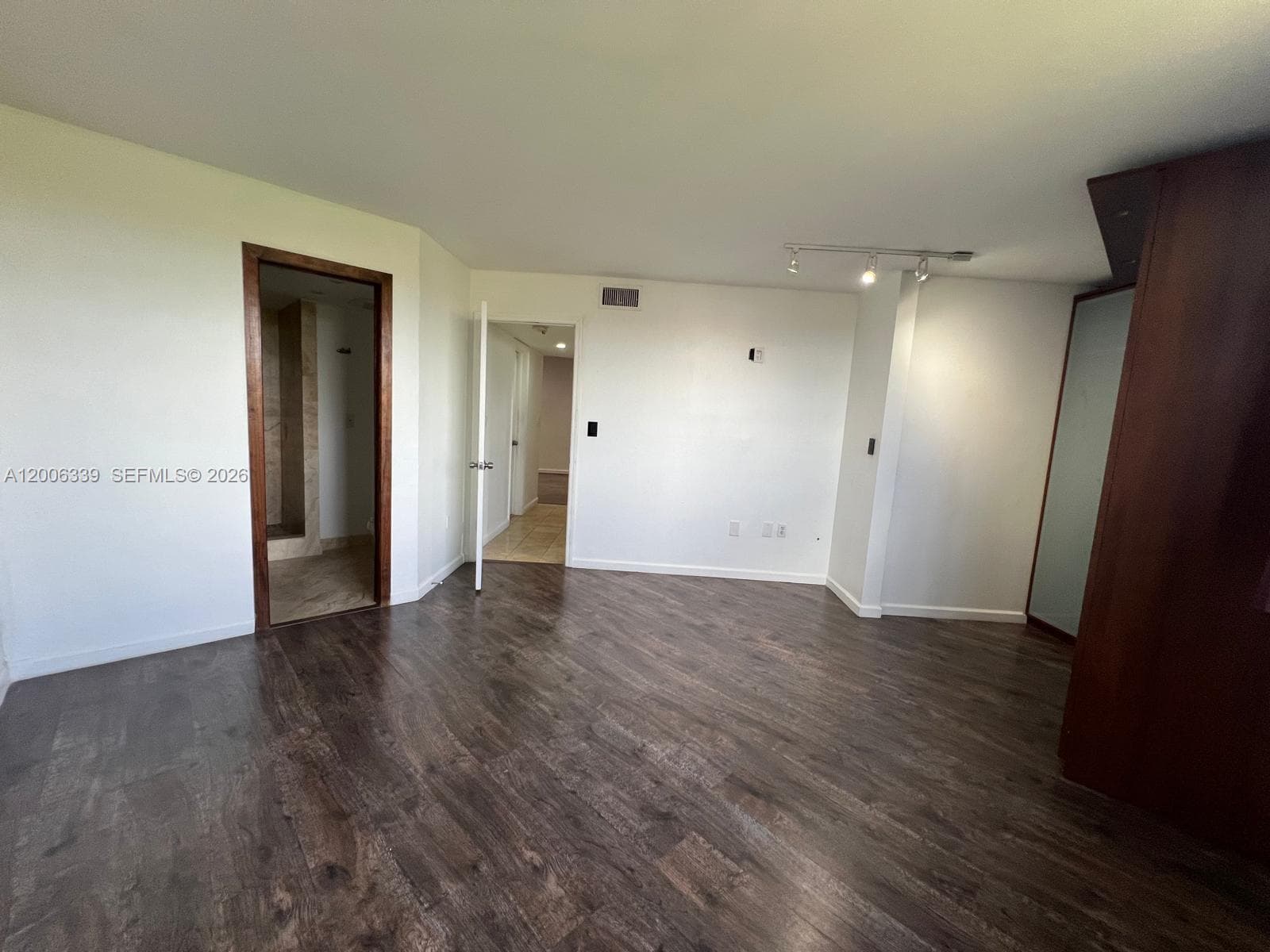9715 Fontainebleau Blvd # E308, Miami FL 33172 — 16