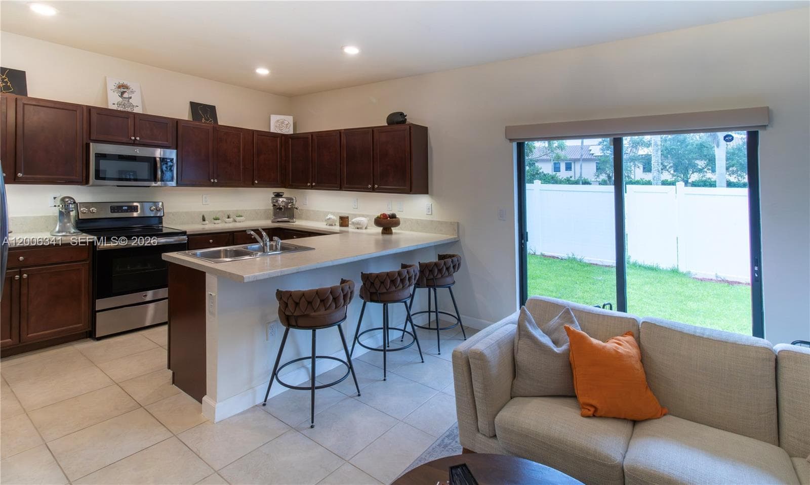 3280 W 92nd Pl, Hialeah FL 33018 — 11