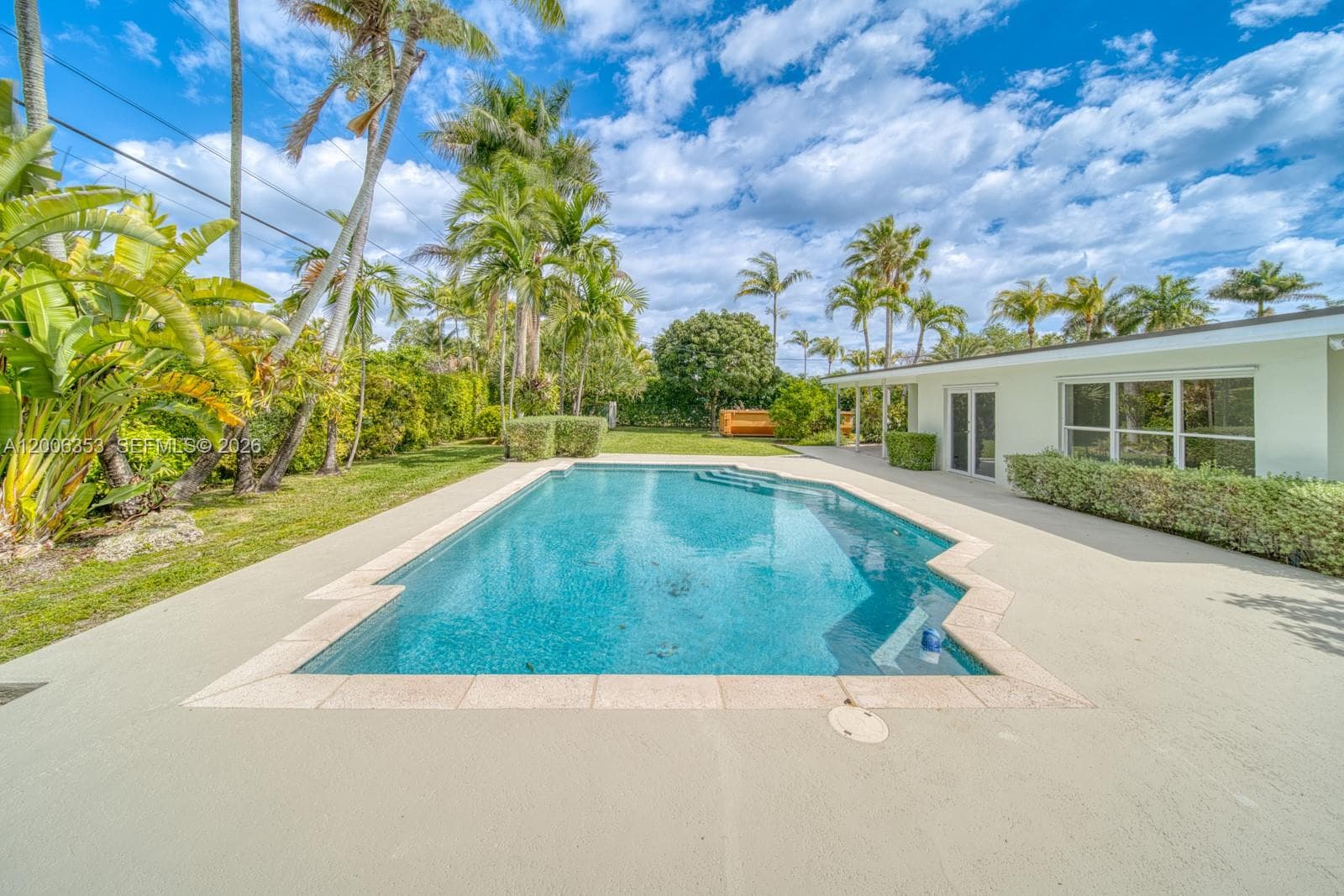 15730 SW 87th Ct, Palmetto Bay FL 33157 — 32