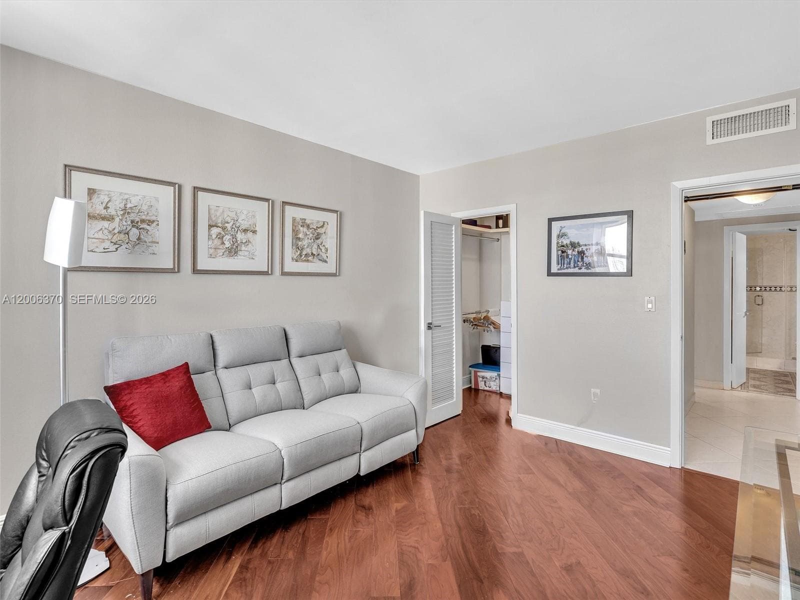 500 Bayview Dr # 1731, Sunny Isles Beach FL 33160 — 34