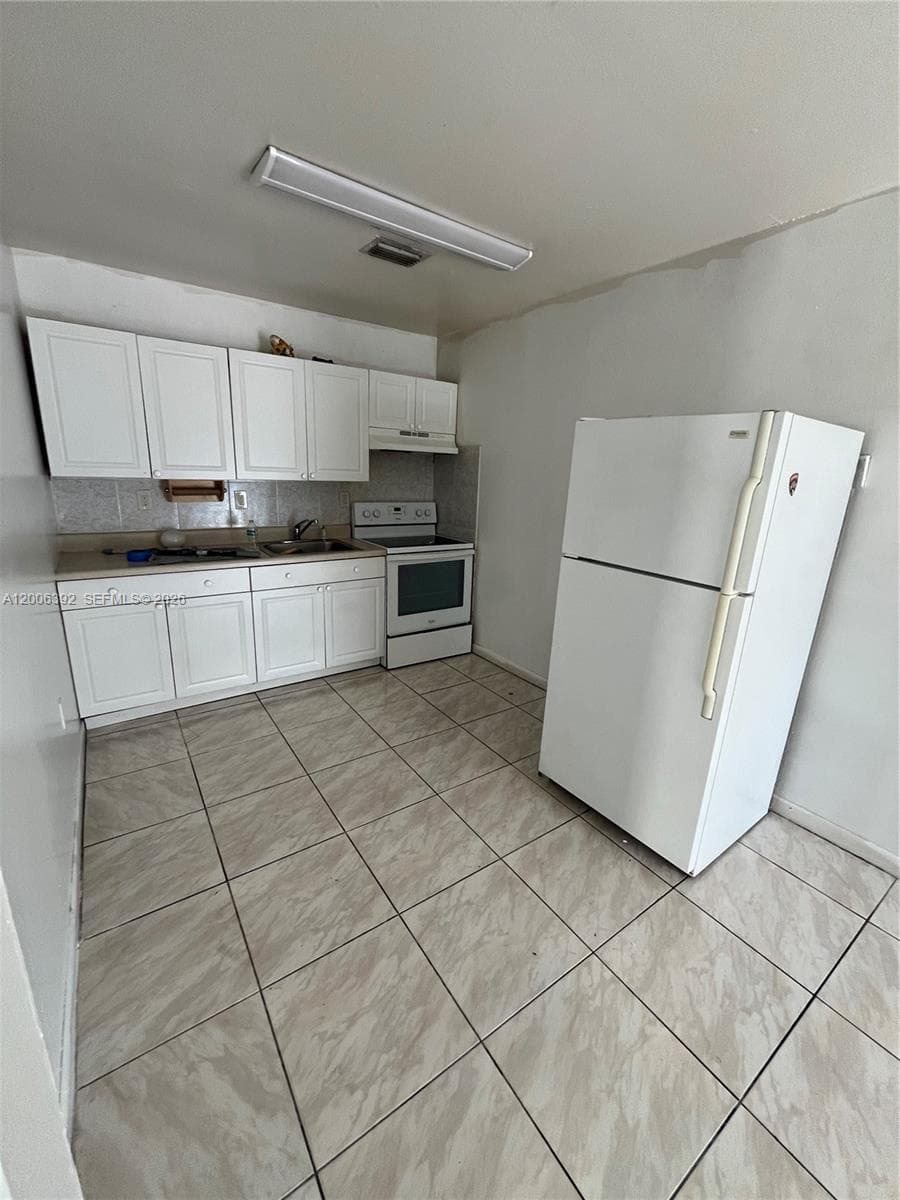 334 E 21st St # 5, Hialeah FL 33010 — 1