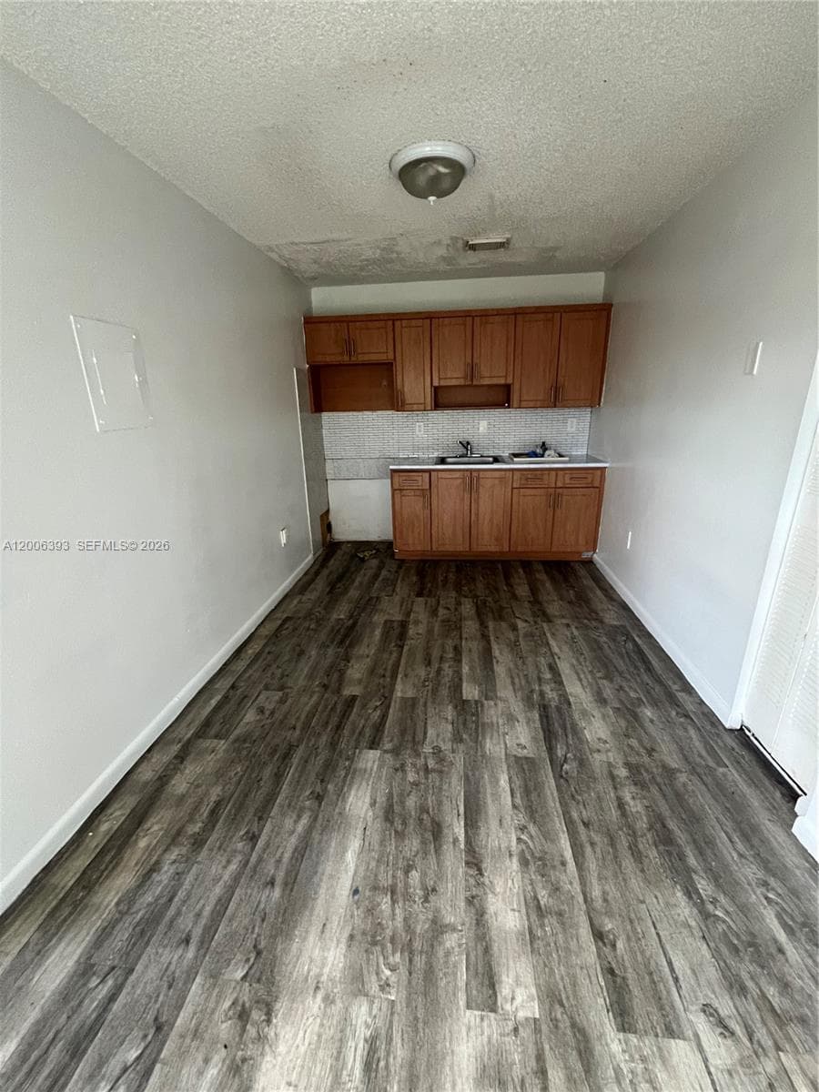 334 E 21st St # 3, Hialeah FL 33010 — 2