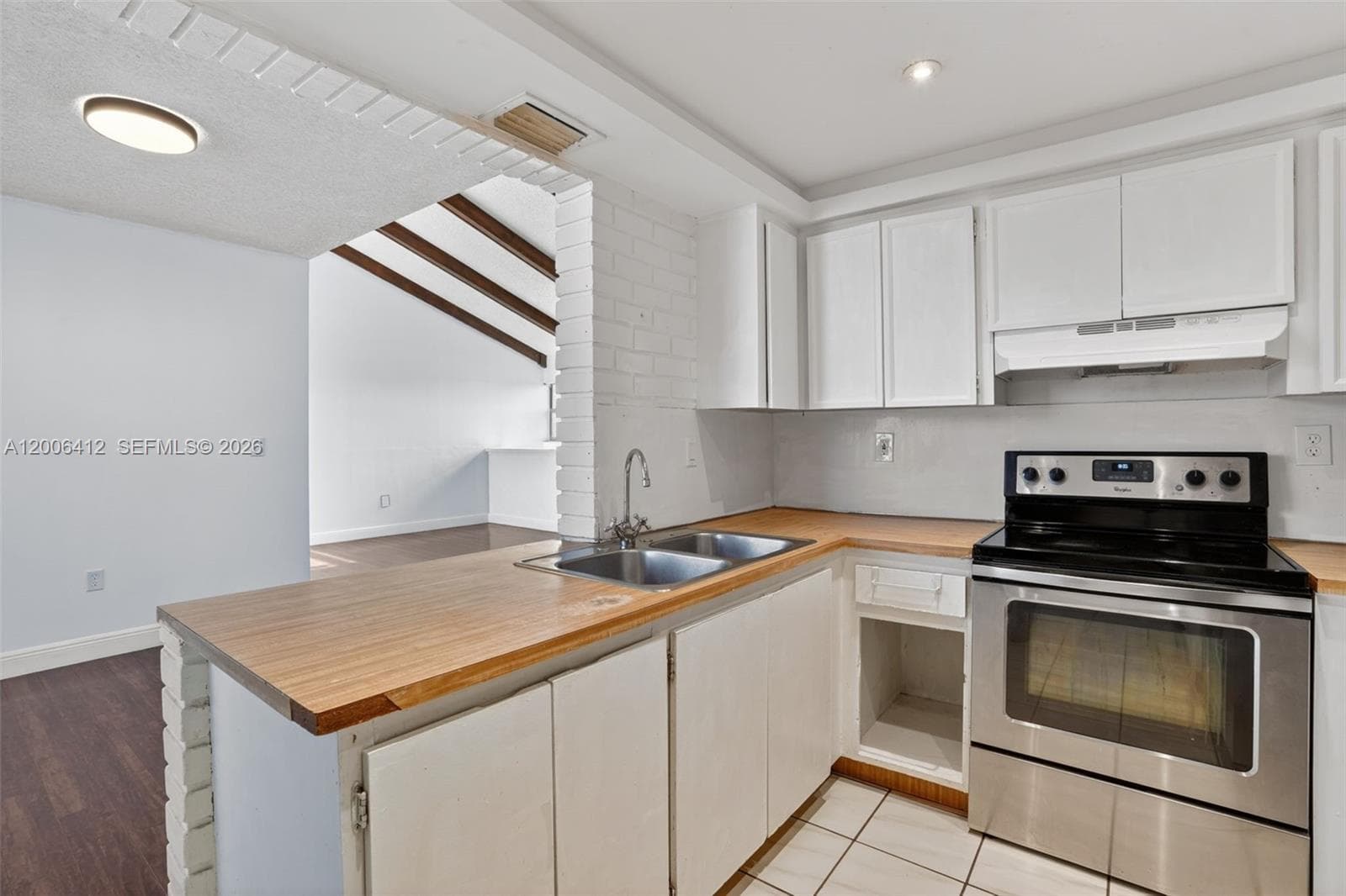 10302 NW 9th St Cir # 204, Miami FL 33172 — 13